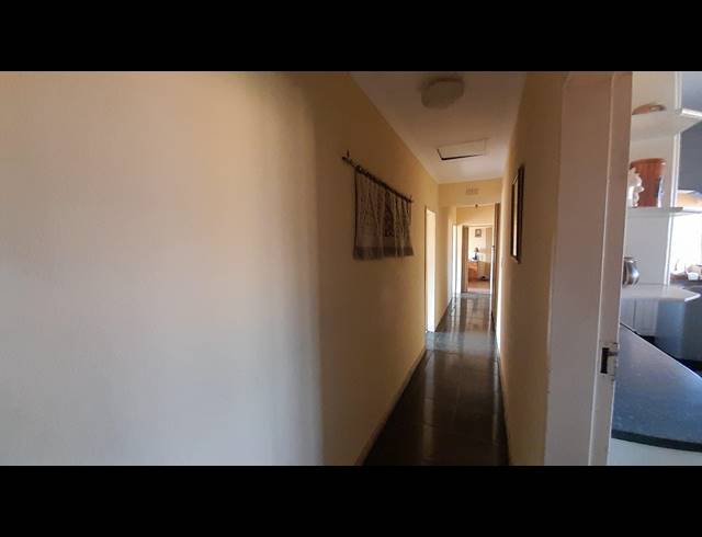 5 BEDROOM HOUSE FOR SALE IN KLIPPOORTJE